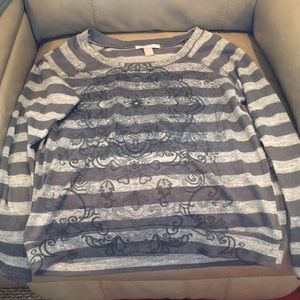 Juniors large long sleeve T-shirt